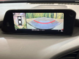 【360&deg;ビューモニター】専用のカメラにより、上から見下ろしたような視点で360度クルマの周囲を確認することができます☆死角部分も確認しやすく、狭い場所での切り返しや駐車もスムーズに行えます。