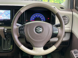 【純正革巻きステアリング】上質な革を使用することで、手にしっかり馴染みとても運転しやすいハンドルです♪