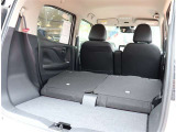 お車選びをお楽しみ頂けるよう、在庫車の展示スペースを十分に確保しております。
