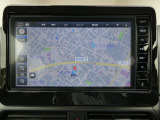 日産純正メモリーナビを装着しております。地図も見やすく操作も簡単です。
