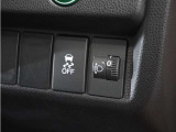 ◆横滑り防止装置◆コーナーリング時の横すべりを抑える機能と、車両の急激な挙動変化を抑える機能で、安定した走行を実現しています。運転に安心とゆとりが出来ます。