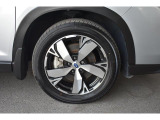 純正18インチアルミホイル/タイヤサイズは225/55R18です