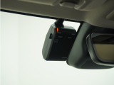 ◆ドライブレコーダー◆映像・音声などを記録する自動車用の装置です。 もしもの事故の際の記録はもちろん、旅行の際の思い出としてドライブの映像を楽しむことができます。