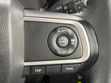【アダプティブクルーズコントロール】高速道路での長距離走行が楽に!!自動で速度を保つクルーズコントロールが、衝突軽減システムと連携し、前方の車両を感知して車間を保つように速度調節してくれます!!
