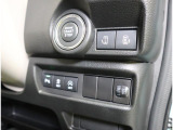 運転席にいながら後席電動スライドドアの開閉が可能です。