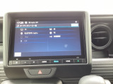 ドライブの必需品。見やすい・使いやすいHonda純正のメモリーナビを搭載。Bluetooth機能もついているのでお持ちのスマートフォンと連携させて、さらに便利に利用が可能です。