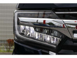 LEDヘッドライトで夜間の視認性も高く、更にオートライト搭載で、車外の明るさを感知し自動でライトを点消灯します。またエンジンOFFにすれば一緒に消灯し、消し忘れやトンネル走行時などに非常に重宝します