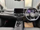運転席内装の全体像です☆