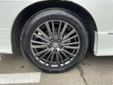 純正アルミホイール タイヤサイズは2255/55R18