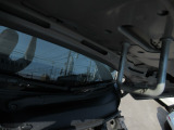 下回りを錆から守る防錆塗装をお勧めしております。車種によって金額が異なりますので、詳しくは弊社スタッフへお尋ね下さい。