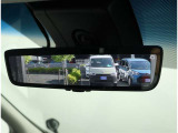 デジタルインナーミラー装備!車両後方のカメラの映像をデジタル補正で視認性を向上させてインナーミラー内に表示します♪視界を遮るものがなく、後席に同乗者がいても後方を確認しやすく安心です♪