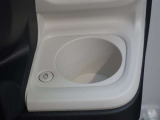 保温機能付きカップホルダーが装備しております!冷めづらいのはとてもうれしいですね♪