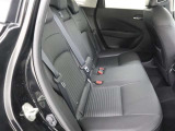 お友達と一緒に行くお買い物でも、荷室があるので、帰りもゆったり帰れそうですね。