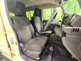 運転席シート廻りは使用感も少なく、良好な状態となっています。丁寧に使われていたことがよくわかりますね。