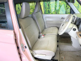 運転席シート廻りは使用感も少なく、良好な状態となっています。丁寧に使われていたことがよくわかりますね。