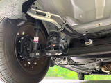 お車を安心してお乗りいただく為には、足回りの定期点検が欠かせません。サービスサポート(有償保証)では無料点検もご提供しており、安心のカーライフをお過ごしいただけるサポート体制が整っています。