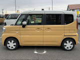 メーカー純正の全方位モニタ付きナビ搭載で