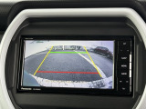 駐車時に便利なバックカメラを装備しています。