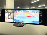 【360&deg;ビューモニター】専用のカメラにより、上から見下ろしたような視点で360度クルマの周囲を確認することができます☆死角部分も確認しやすく、狭い場所での切り返しや駐車もスムーズに行えます。