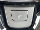 【ステアリングヒーター】冬場の寒い日に手がかじかみながら運転するのはツライですよね。でも、これがあれば安心です!ハンドルのグリップ部がじわっと暖かくなって心までポカポカします。