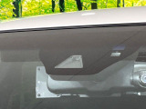 【トヨタセーフティセンス】走行中に前方の車両等を認識し、衝突しそうな時は警報とブレーキで衝突回避と被害軽減をアシスト。より安全にドライブをお楽しみいただけます。