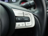 ◆アダプティブクルーズコントロール◆予め設定した車速内でクルマが自動的に加減速。前走車との適切な車間距離を維持しながら追従走行します。【LKAS】車線維持支援システムでステアリング操作を支援。