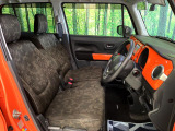 運転席シート廻りは使用感も少なく、良好な状態となっています。丁寧に使われていたことがよくわかりますね。