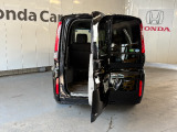 わくわくゲートも搭載されておりますので、狭い駐車場でも荷物の出し入れが可能です!