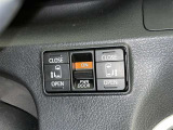 両側電動スライドドアで狭い所でも乗り降り楽々です!