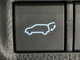 【パワーバックドア】スマートキーや運転席のボタンを押すだけでリアゲートが自動で開閉します!荷物を持っている時や、高い位置にあるバックドアを閉める際に便利な機能です♪