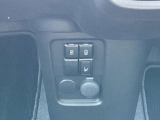 運転席のシートはヒーター付き。