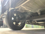 お車を安心してお乗りいただく為には、足回りの定期点検が欠かせません。サービスサポート(有償保証)では無料点検もご提供しており、安心のカーライフをお過ごしいただけるサポート体制が整っています。