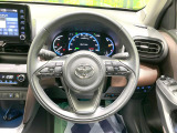 【純正革巻きステアリング】上質な革を使用することで、手にしっかり馴染みとても運転しやすいハンドルです♪