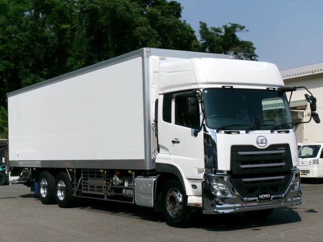 クオン 冷蔵冷凍車