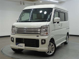 カラーはパールホワイト!走行距離は18000kmとなっております♪