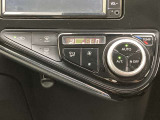 オートエアコンは温度を設定するだけで、自動で風量などを設定してくれます。運転しながら操作も必要ないので、安全性も向上します。