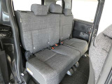 ゆとりある広々とした車内空間は、ドライブを始め買い物やレジャーなど、幅広く活躍します。一人でもみんなとでもお出かけを楽しみましょう!