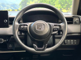 インテリアに合わせたデザインのステアリングは、運転される方のことも考え、運転しやすい形状、大きさです。是非一度、実際に触ってお確かめください。