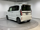 ご納車までの期間ですが、県内のお客様は1、2週間、県外のお客様は2、3週間ほどでご納車が可能となります。但し、書類の状況によっては多少の前後もありますので、その際には何卒ご了承下さい。