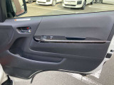 車輌買取も行なっております。商用車から普通車どのようなお車でも買い取ります!査定無料ですのでお気軽にお申し付けくださいませ♪