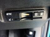 ETC付。高速道路の料金所はキャッシュレスで通過です。サービスエリア等にあるスマートインターの出入りも利用可能でとっても便利。ご納車後すぐにお使い頂けるようセットアップしてのお渡しとなります。