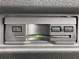 【ETC】有料道路を利用する際に料金所で停止することなく通過できる、ETC車載器(ノンストップ自動料金収受システム機器)が装備されています。セットアップを行うことで利用可能になります。