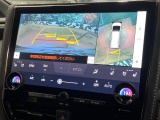 【パノラミックビューモニター】専用のカメラにより、上から見下ろしたような視点で360度クルマの周囲を確認することができます☆死角部分も確認しやすく、狭い場所での切り返しや駐車もスムーズに行えます。