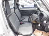 清潔で広々した座席です!是非、現車を見て体感してみてください。
