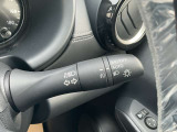 オートライトついてます。トンネルでいちいちスイッチ切り替えなくて良い感覚は使ってからしみじみ感じますよ。
