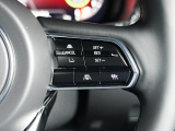 前走車両の速度に合せて、自車の速度を調整できる「MRCC(マツダレーダークルーズコントロール)」を装備しています。