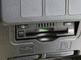 アンテナ分離型ETCです ETC本体は目立つところに設置していないのでデザイン的にも安全性も高いです 高速道路をご利用される方は必需品ですよ