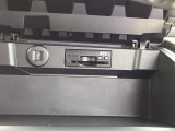 ビルトインタイプの【ETC】で見た目もスッキリ。高速道路の利用にとても便利です。USBチャージャー搭載。スマートフォンなどの充電にとっても便利です。