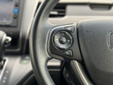 ハンドル右側スイッチは、ホンダセンシングの機能の一つ、「アダプティブクルーズコントロール」です。