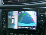 アラウンドビューモニター付きです 上から見たイメージで駐車出来ますので車庫入れの苦手な方も楽に駐車出来ます♪
